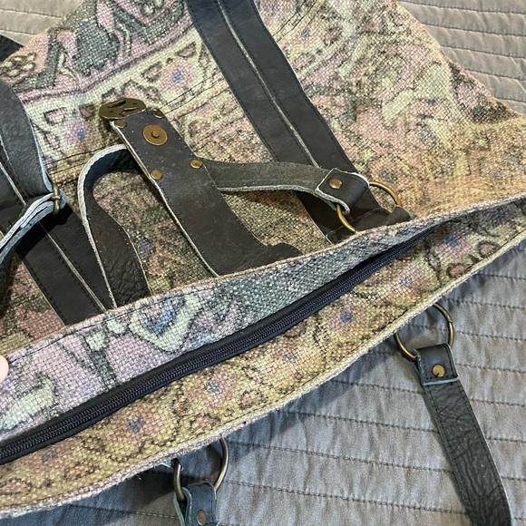 Free People Heartbreaker Jute Tote with Stone Embellishments NWOT - Picture 12 of 12